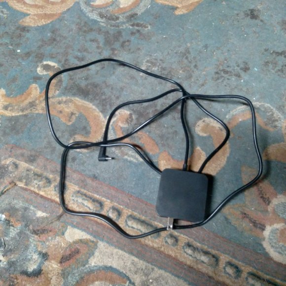 Gateway Windows 11th Gen laptop w/ carrying case and wireless mouse - Picture 5 of 6